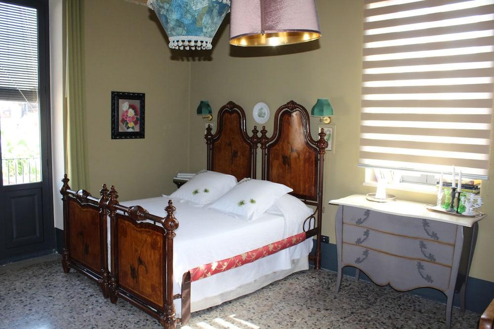 Kemmare Bed & Breakfast Riposto Bagian luar foto